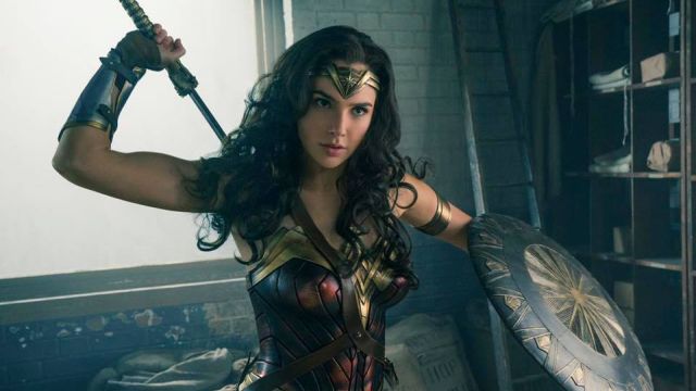 Wonder Woman Deflects Bullets & Kicks Butt In New Full Length Trailer!